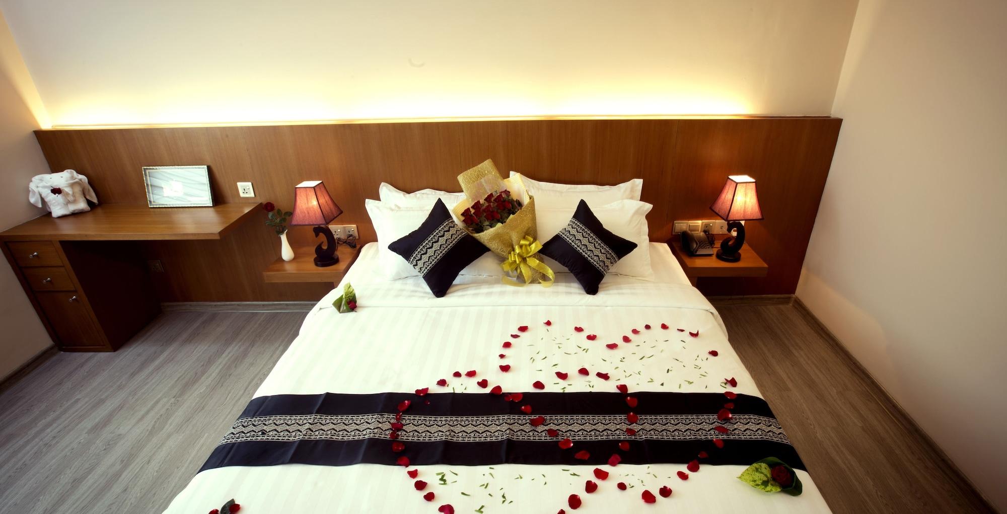 Elegant Hotel Pyi Thar Yar Yangon Exterior foto