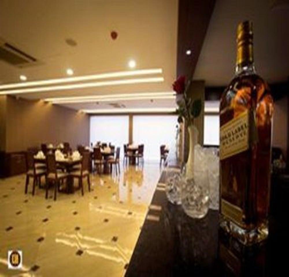 Elegant Hotel Pyi Thar Yar Yangon Exterior foto